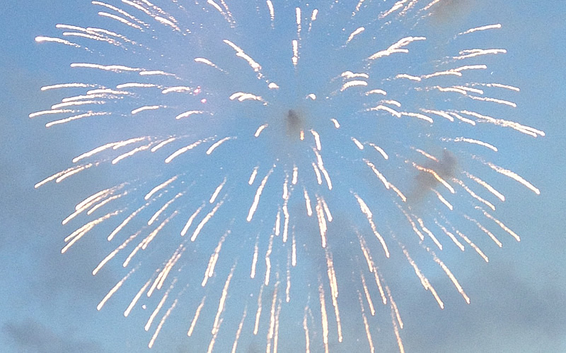 16.0704.fireworks
